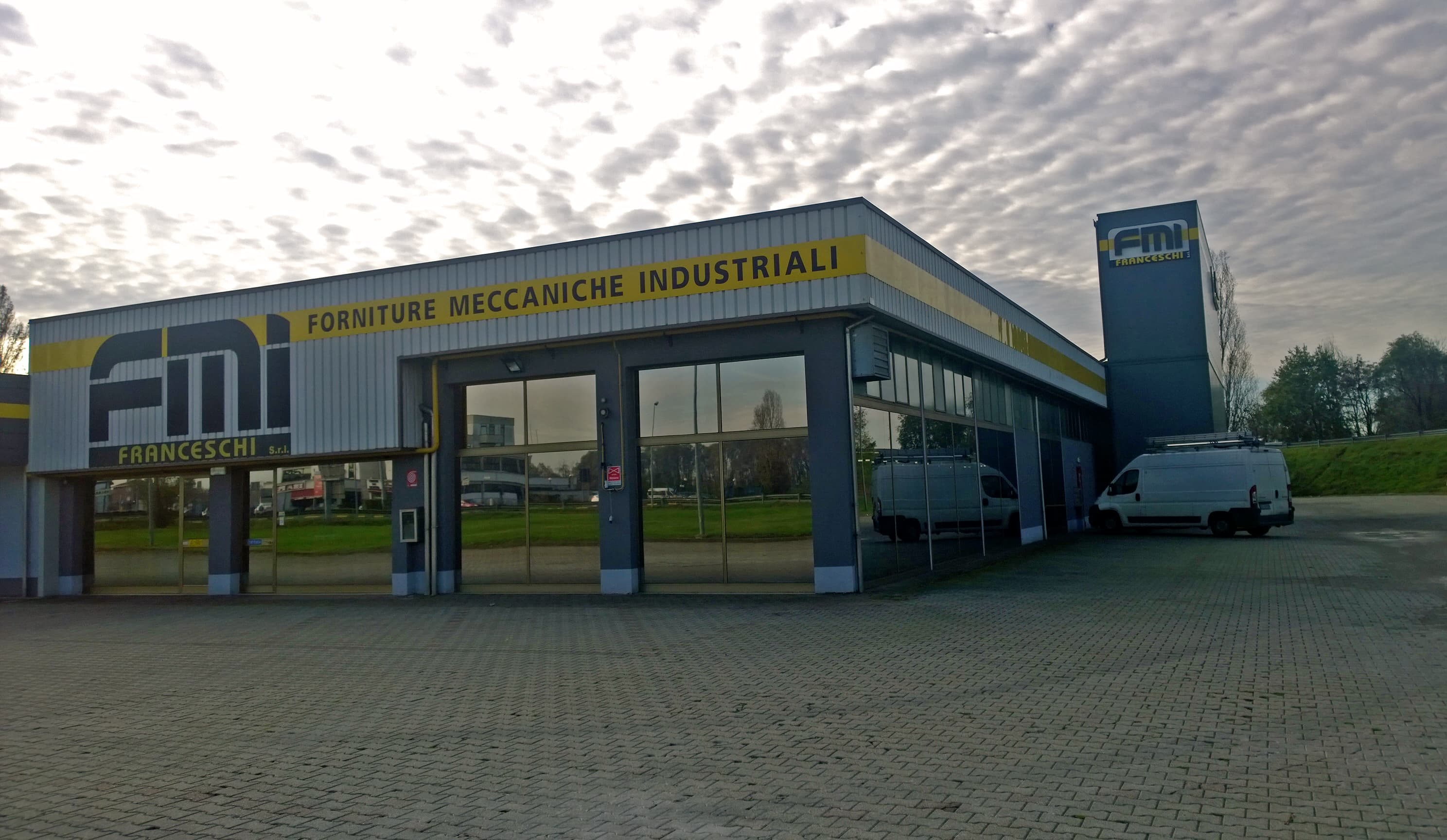 2014 — Magazzino automatico